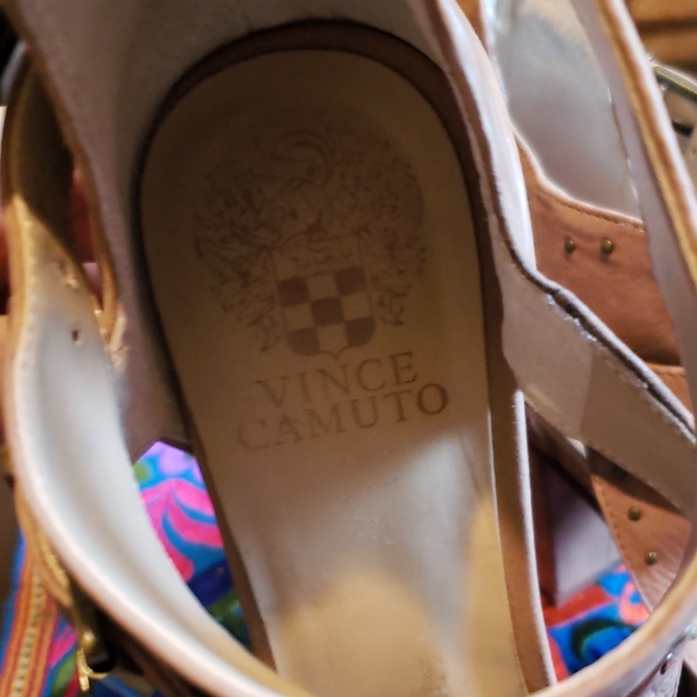 Shoes - Picture 4 of 5